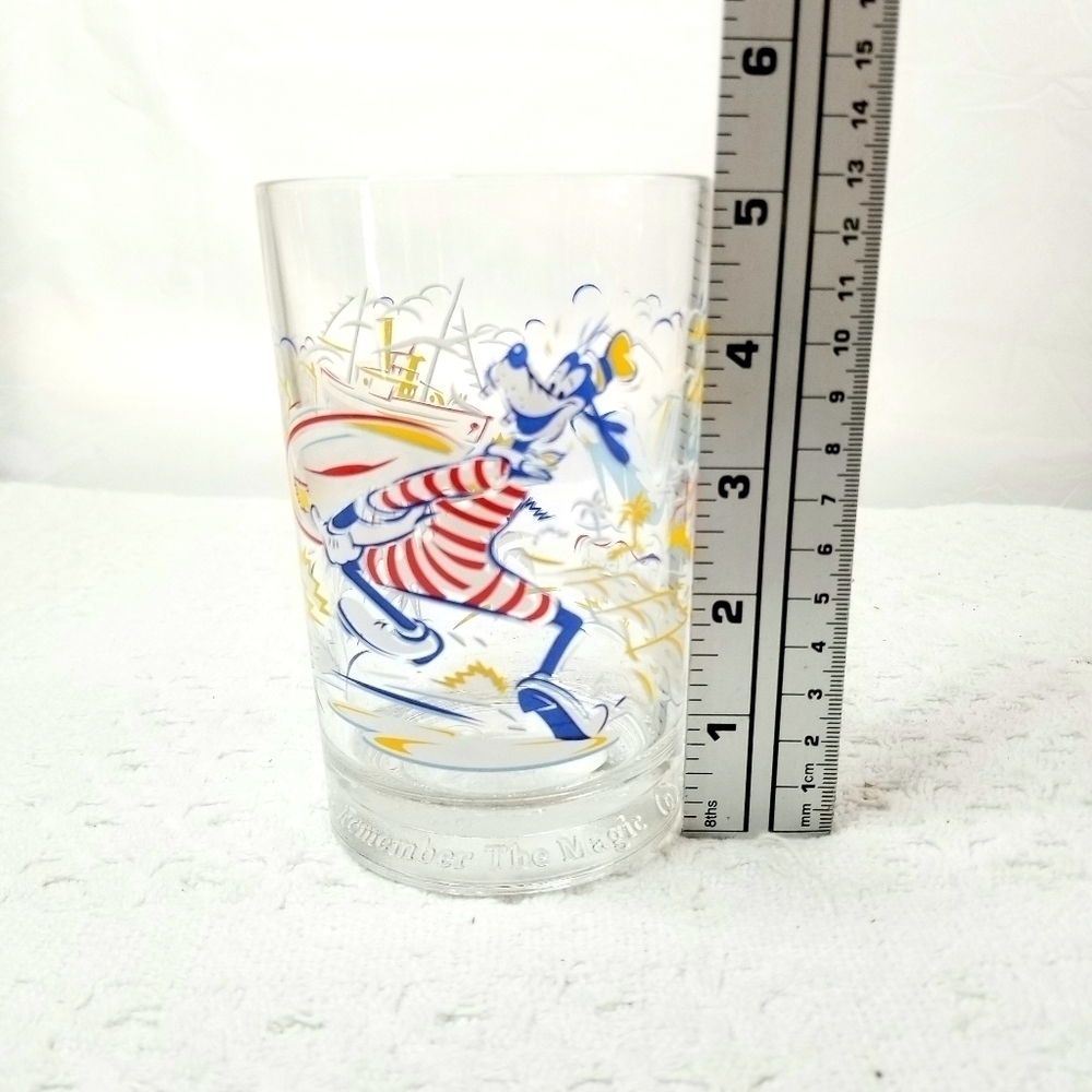 Walt Disney World 25th Anniversary "Remember the Magic" Goofy Glass 1996 France